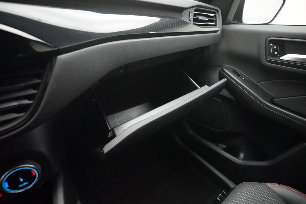 Used 2023 Ford Escape ST-Line image 30