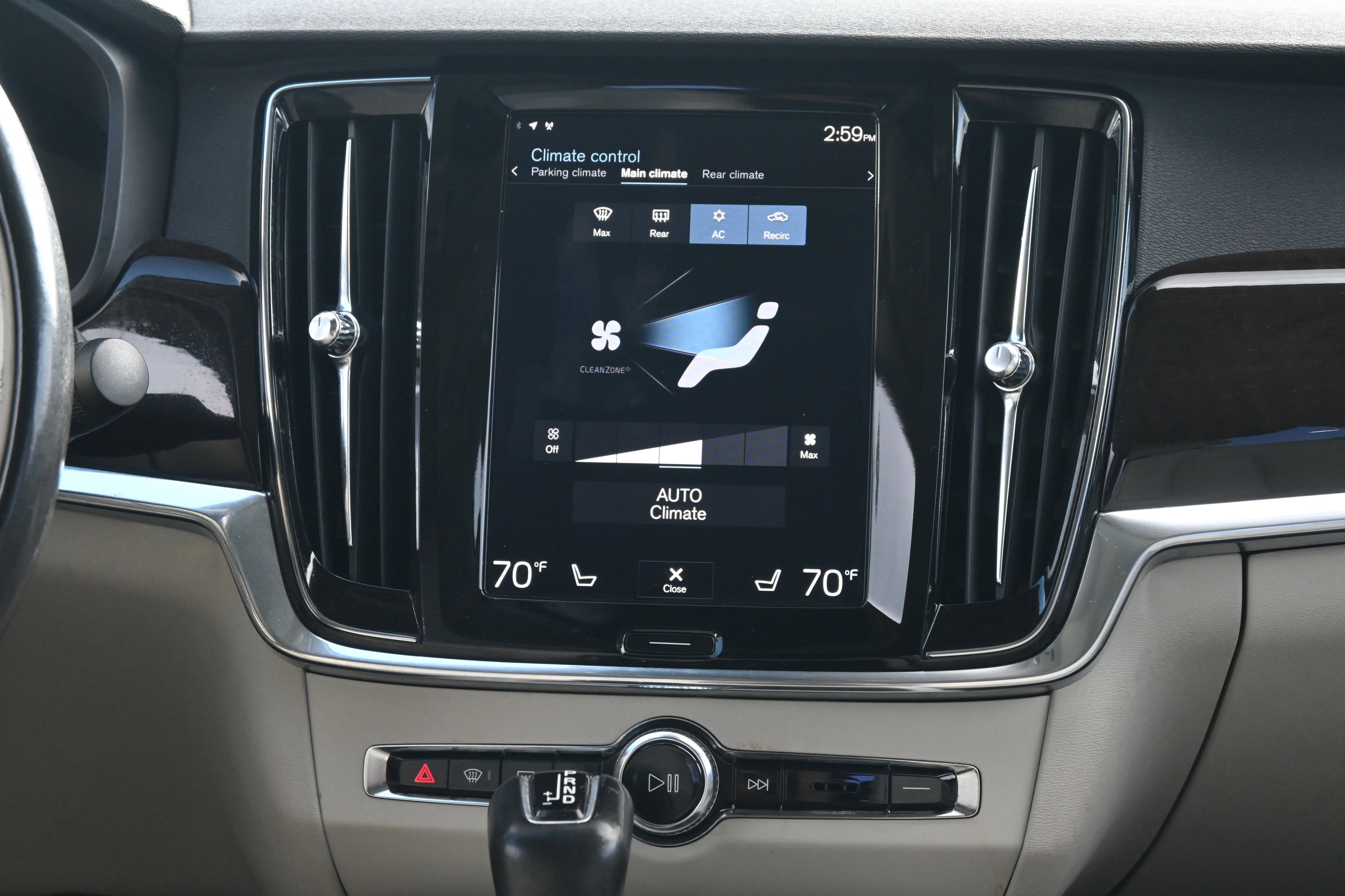 Used 2018 Volvo S90 T5 Momentum image 5