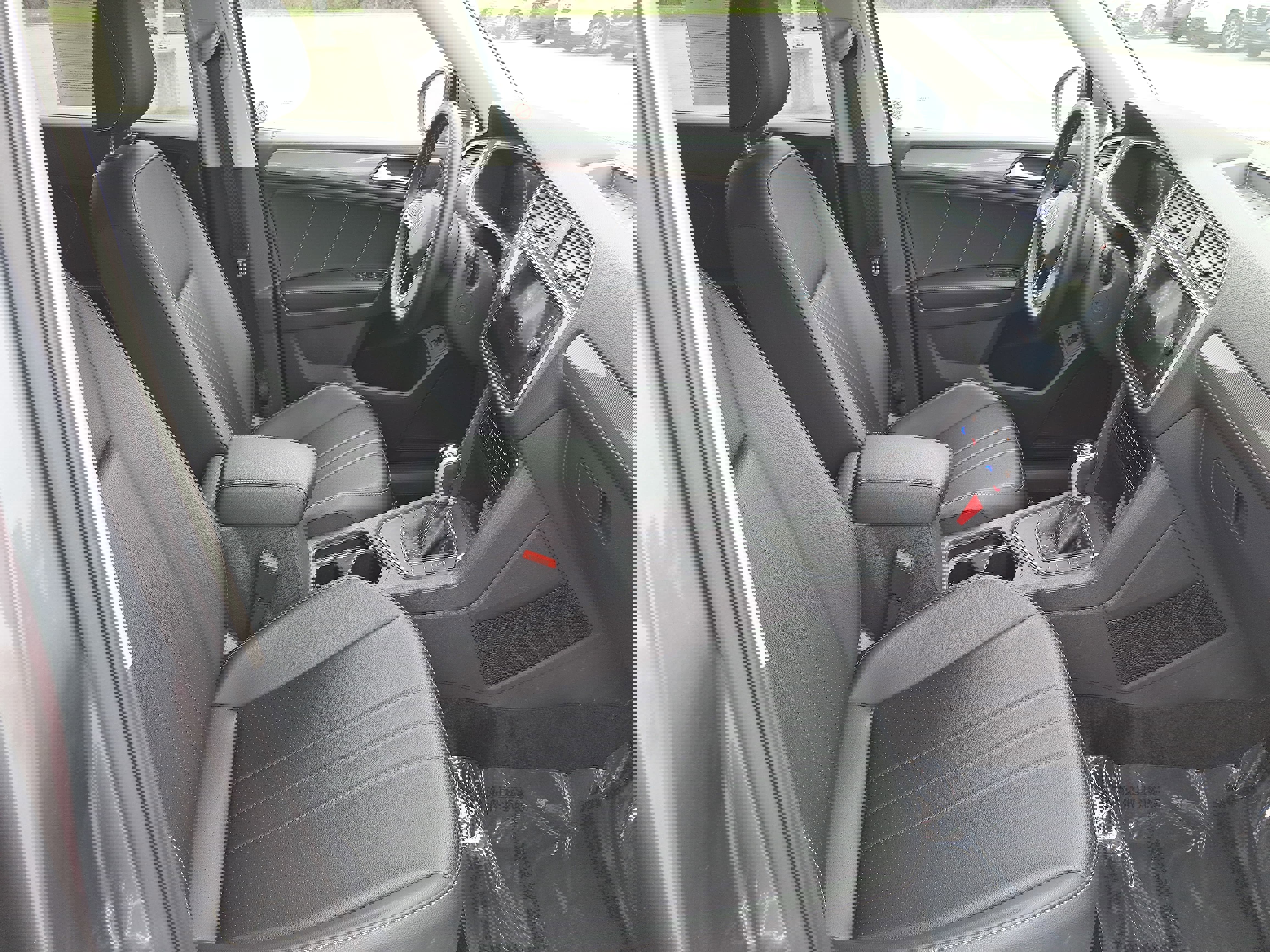 Used 2024 Volkswagen Tiguan SE image 10