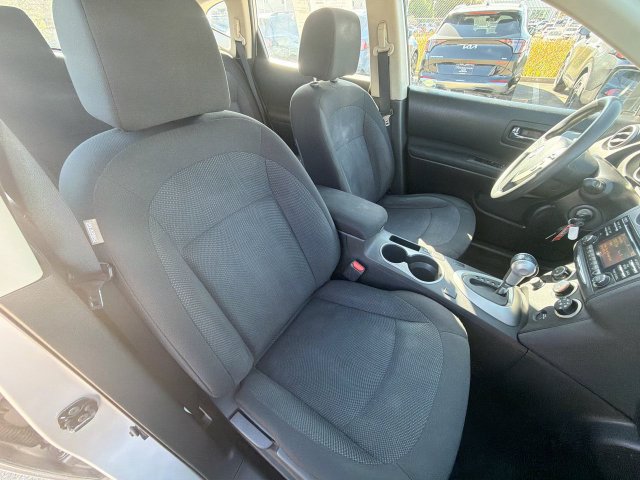 Used 2015 Nissan Rogue S w/ Convenience Package AWD/4WD image 32