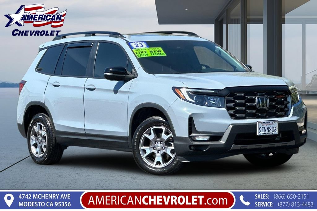 Used 2023 Honda Passport TrailSport image 2