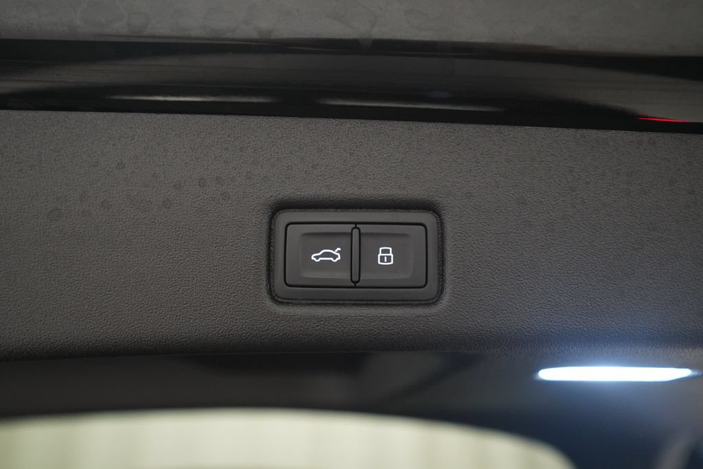 Certified 2025 Audi Q5 Prestige AWD/4WD image 15