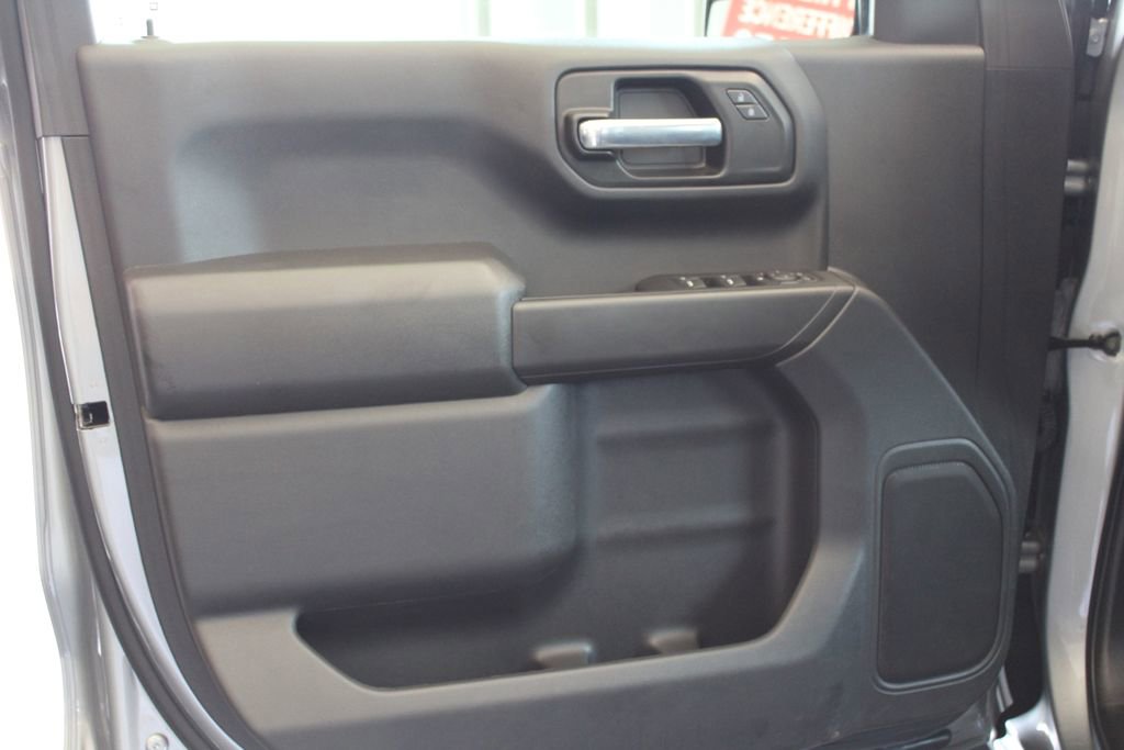 Used 2025 Chevrolet Silverado 1500 Custom Trail Boss AWD/4WD image 30