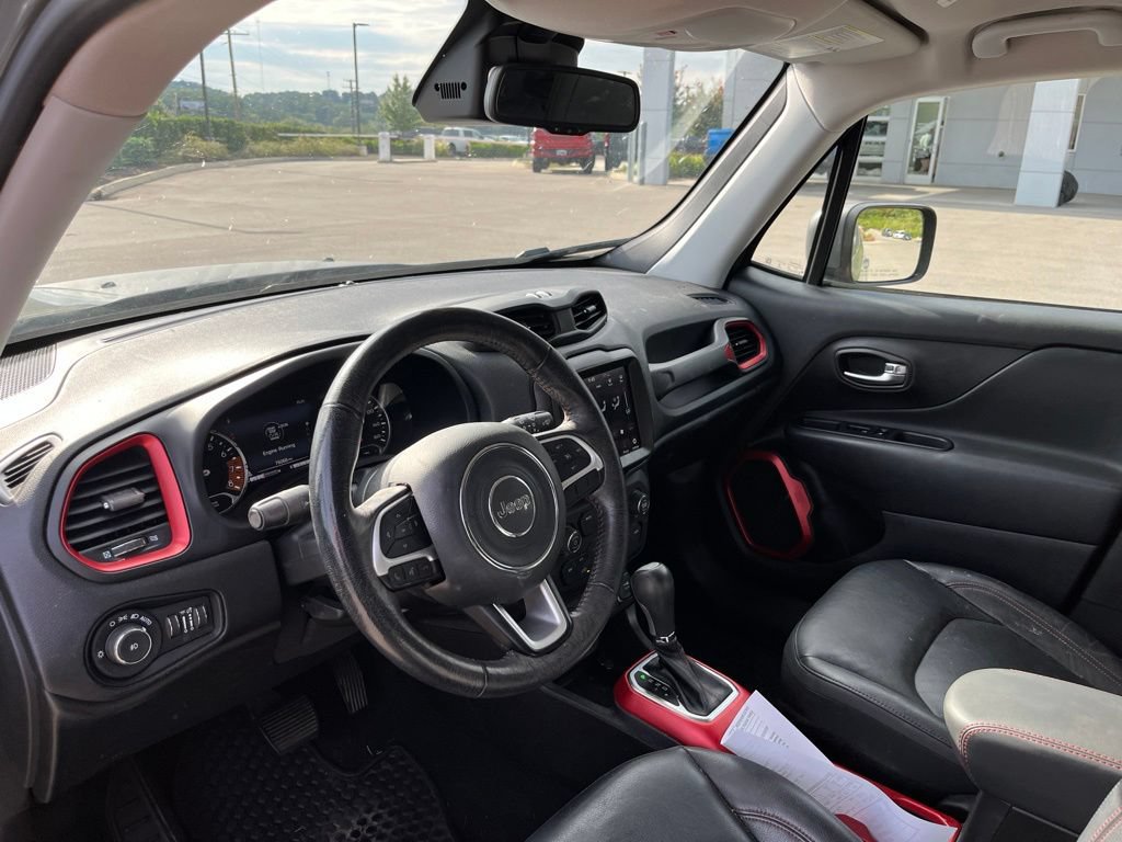 Used 2021 Jeep Renegade Trailhawk w/ Trailer Tow Group AWD/4WD image 6
