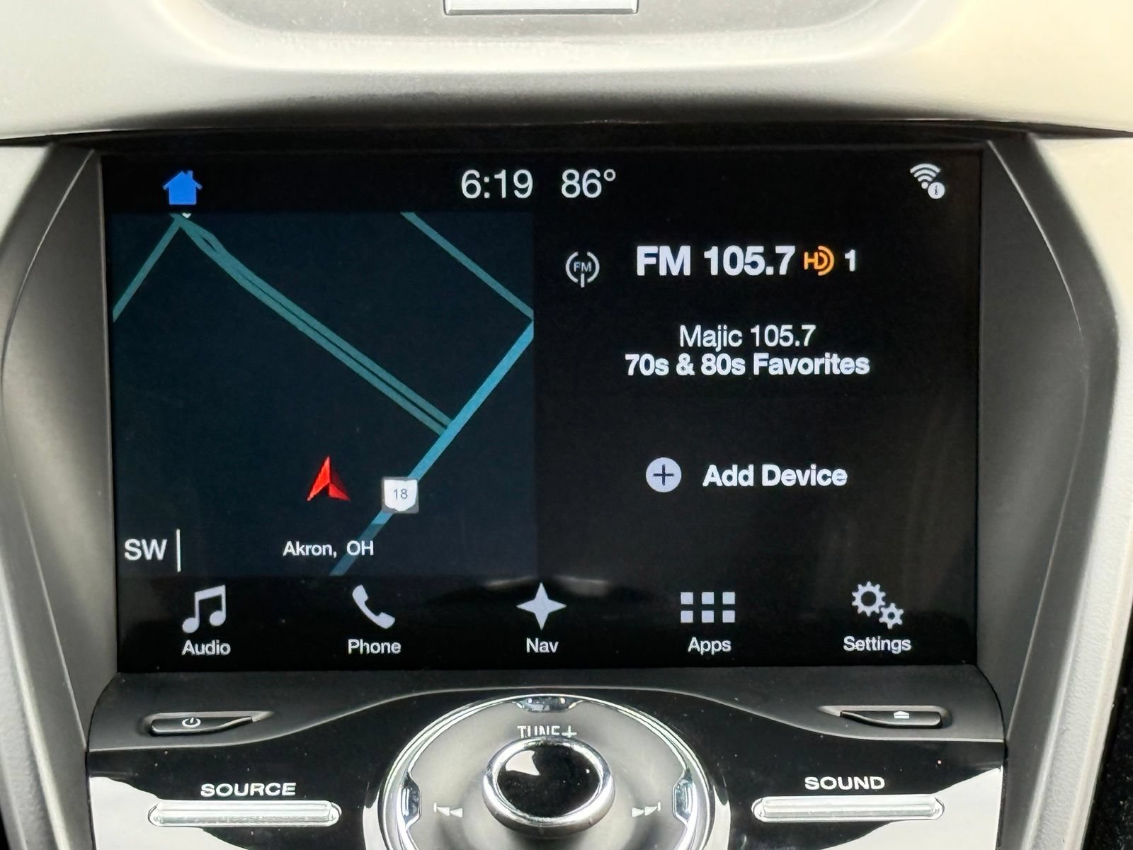 Used 2018 Ford Escape Titanium w/ Ford Safe & Smart Package AWD/4WD image 20