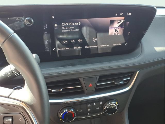 Used 2025 Buick Encore GX Preferred FWD image 9