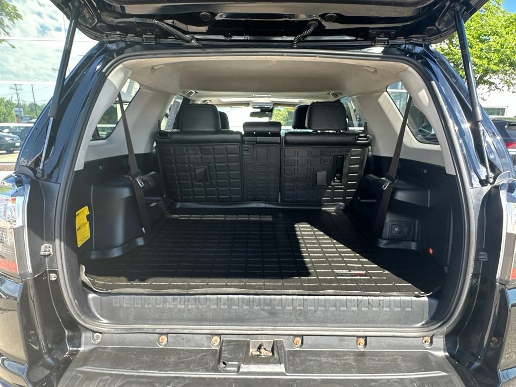 Used 2020 Toyota 4Runner Limited AWD/4WD image 30
