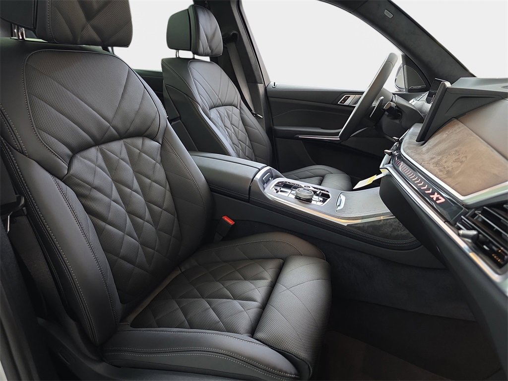 New 2026 BMW X7 xDrive40i w/ Executive Package image 10