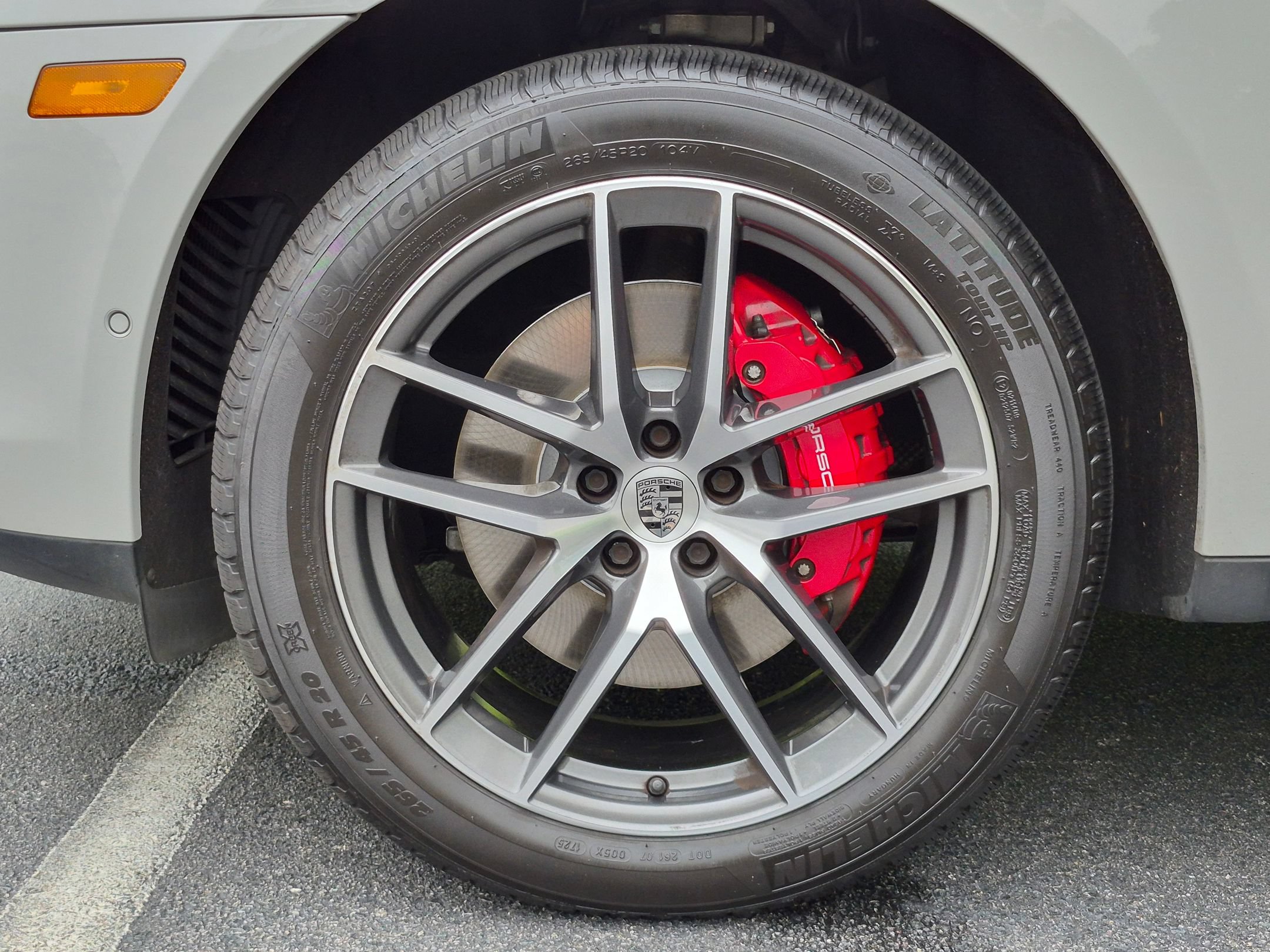 Certified 2022 Porsche Macan S AWD/4WD image 35