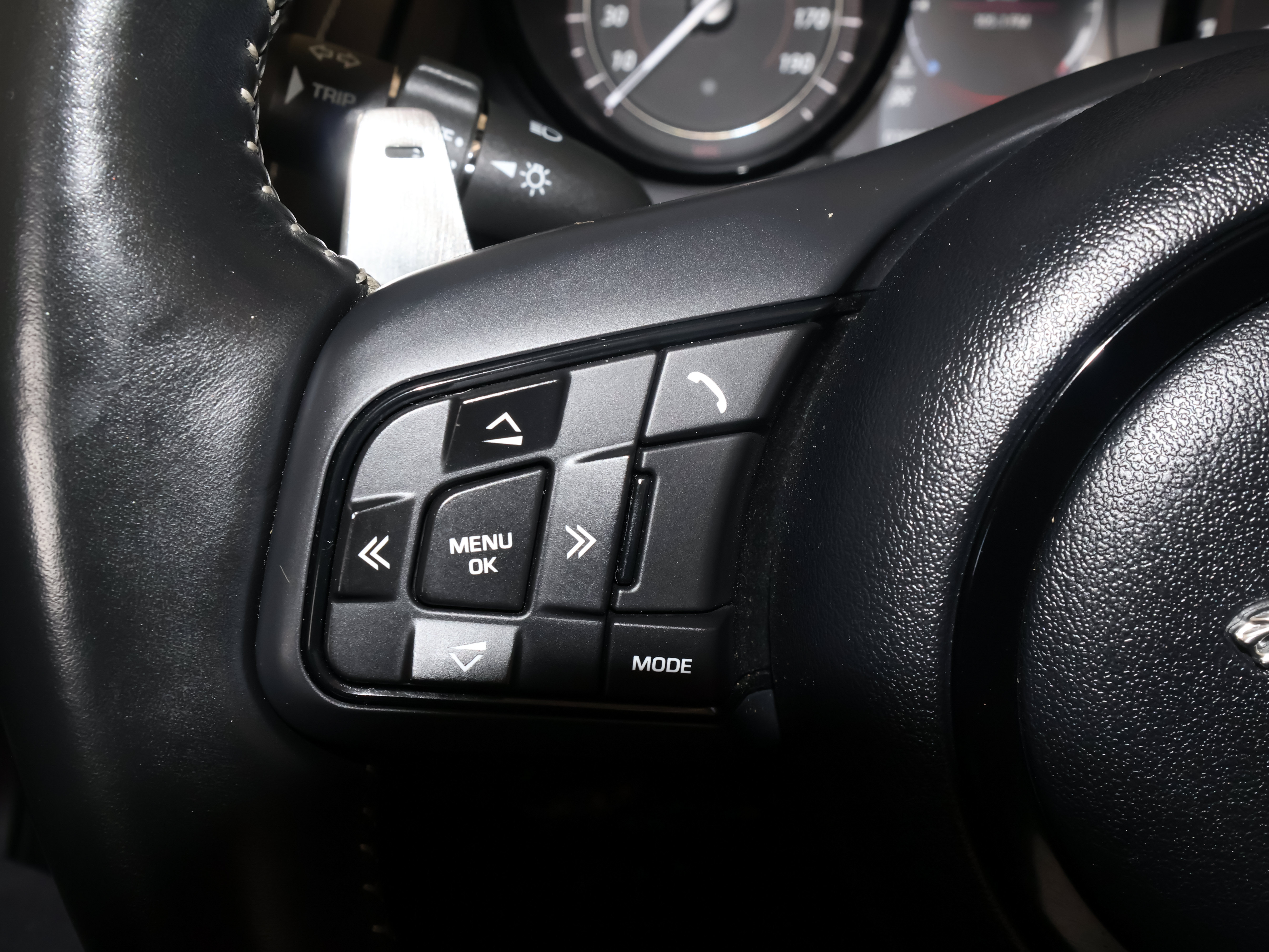Used 2018 Jaguar F-TYPE 400 Sport AWD/4WD image 32