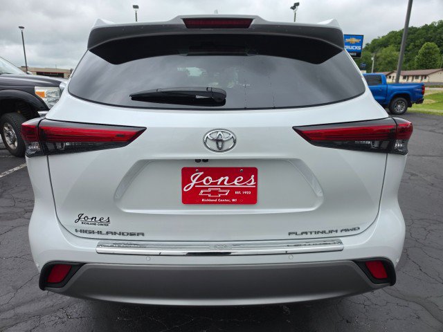 Used 2023 Toyota Highlander Platinum AWD/4WD image 4