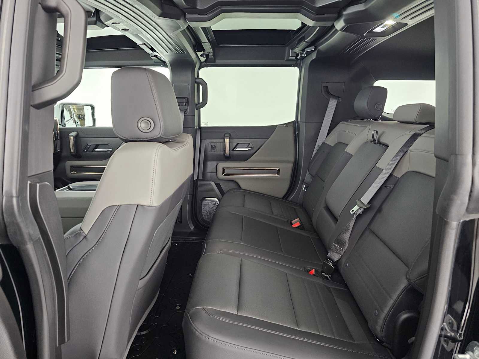 Used 2025 GMC Hummer EV 3X w/ Extreme Off-Road Package image 17