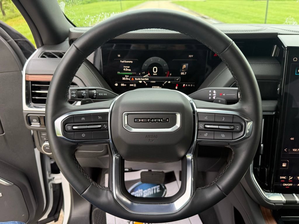 Used 2025 GMC Yukon XL Denali AWD/4WD image 30