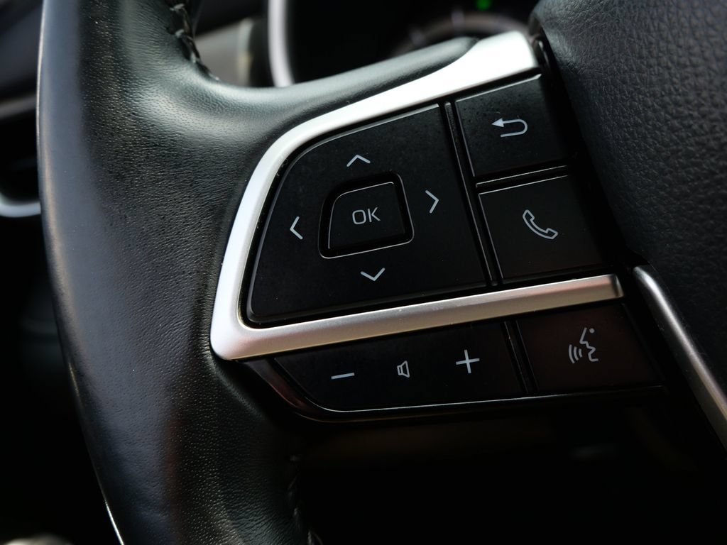 Used 2022 Toyota Highlander XLE AWD/4WD image 21