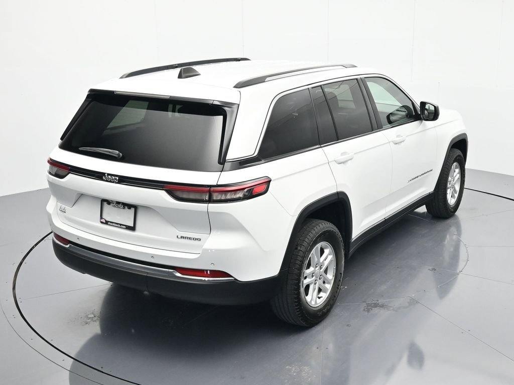 Used 2023 Jeep Grand Cherokee Laredo RWD image 31
