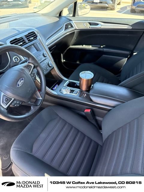 Used 2018 Ford Fusion SE FWD image 5