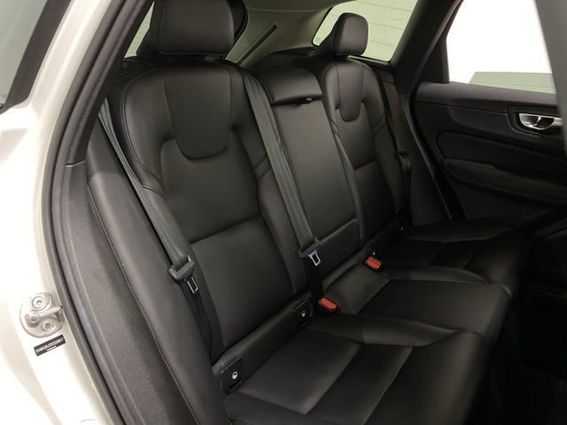 Used 2025 Volvo XC60 B5 Core image 76
