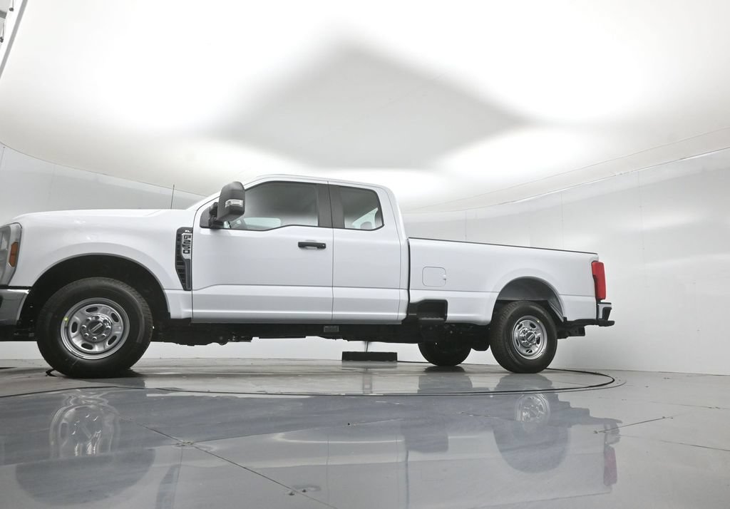 New 2026 Ford F250 XL w/ XL Chrome Package RWD image 7