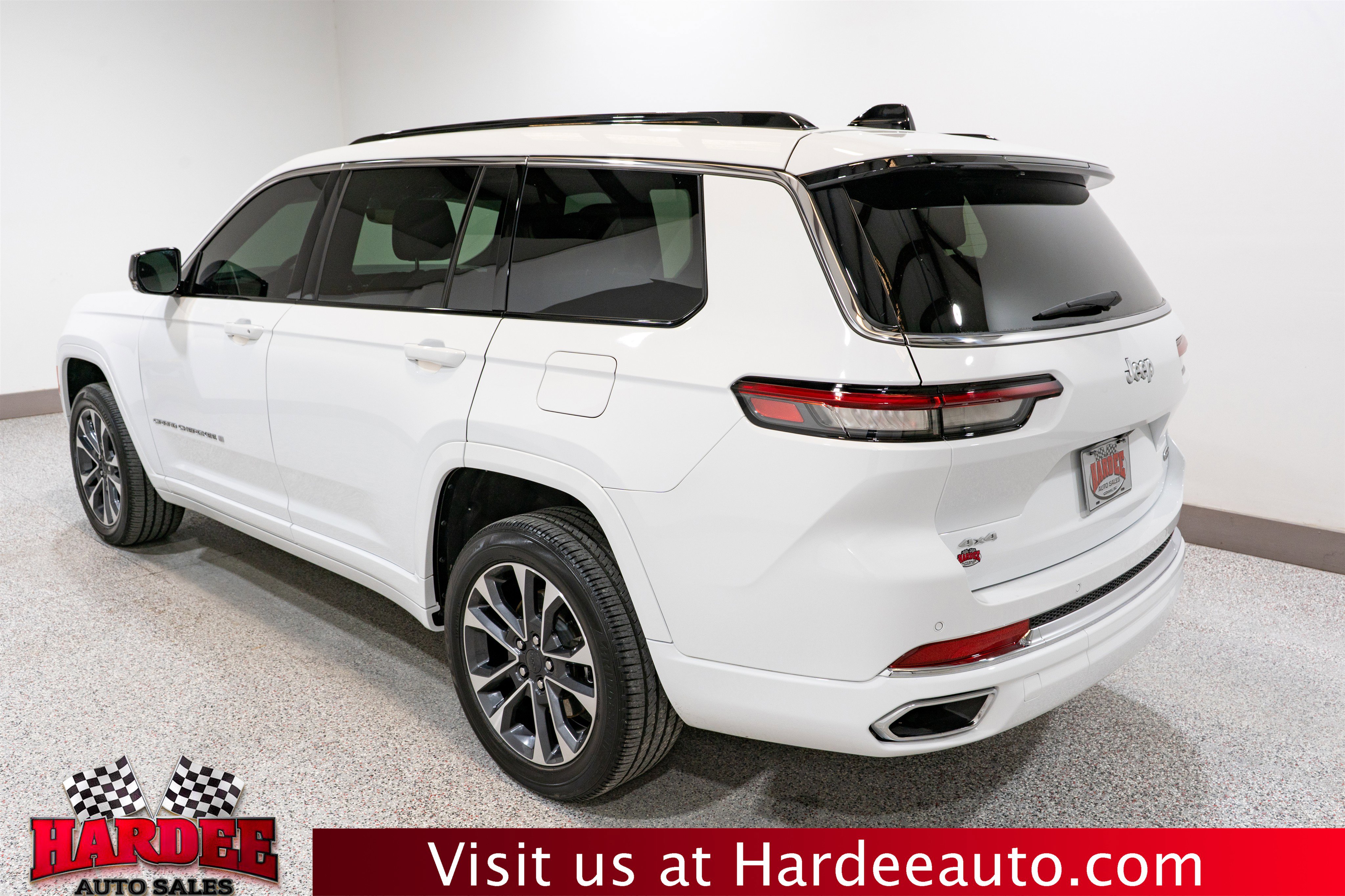 Used 2025 Jeep Grand Cherokee L Overland AWD/4WD image 3
