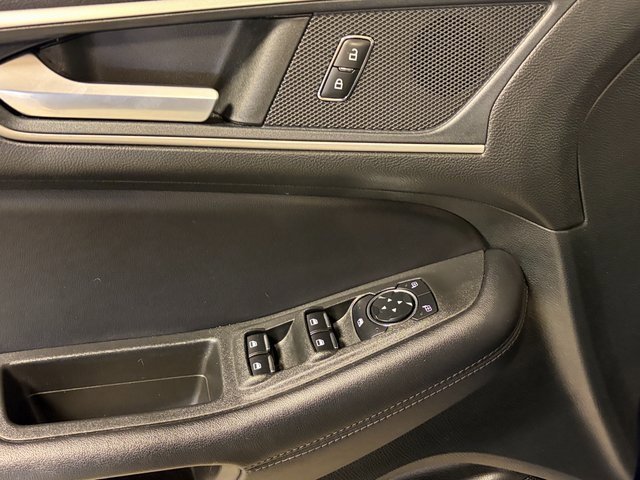 Used 2023 Ford Edge SEL image 19