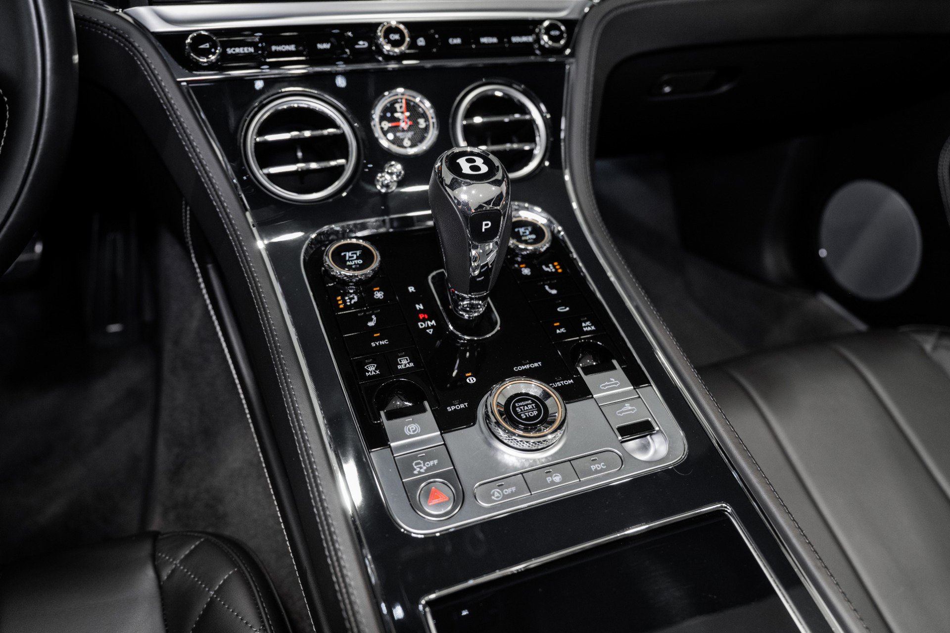 Certified 2022 Bentley Continental GT V8 AWD/4WD image 37