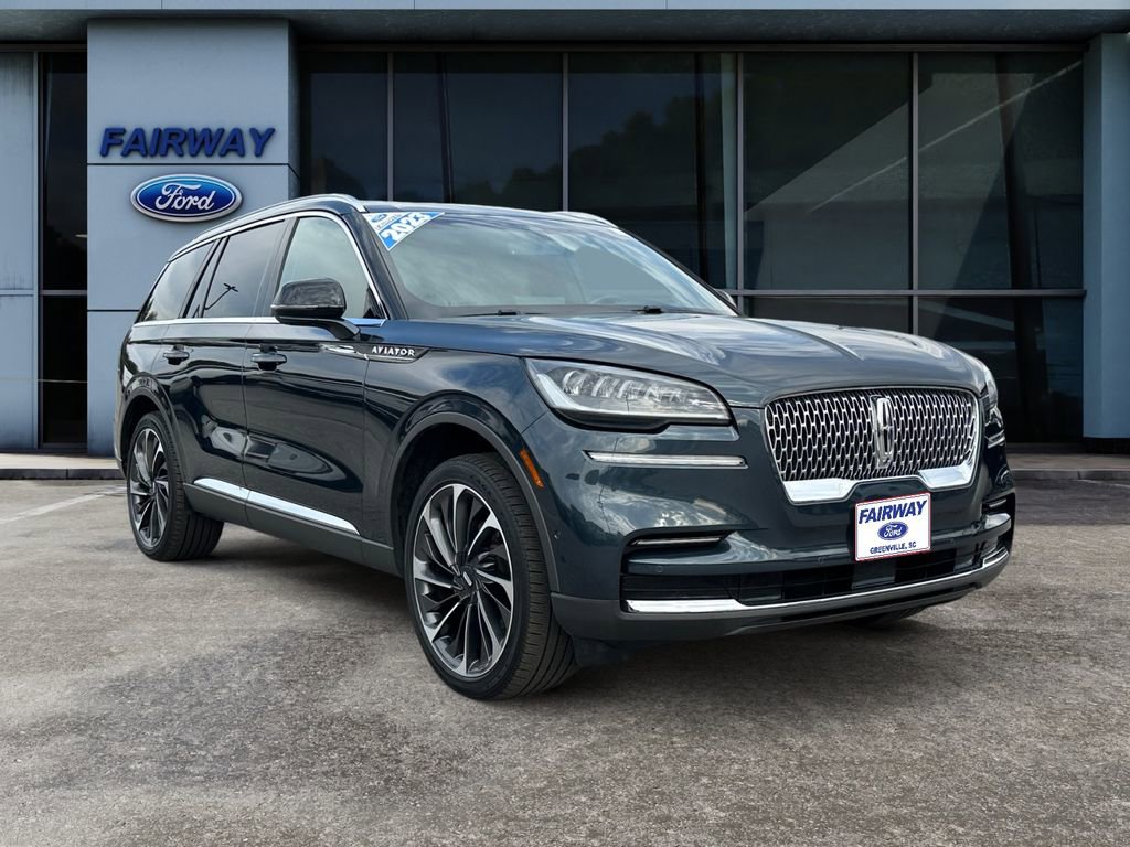 Used 2023 Lincoln Aviator Reserve w/ Equipment Group 201A image 2