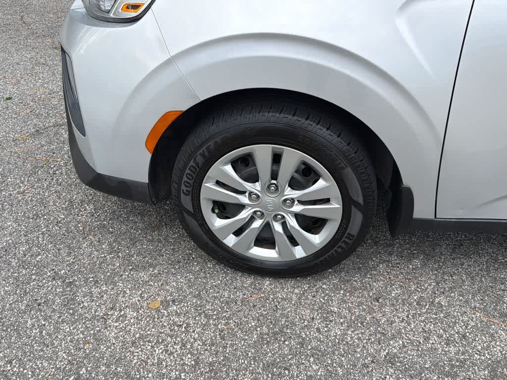 Used 2021 Kia Soul LX FWD image 9