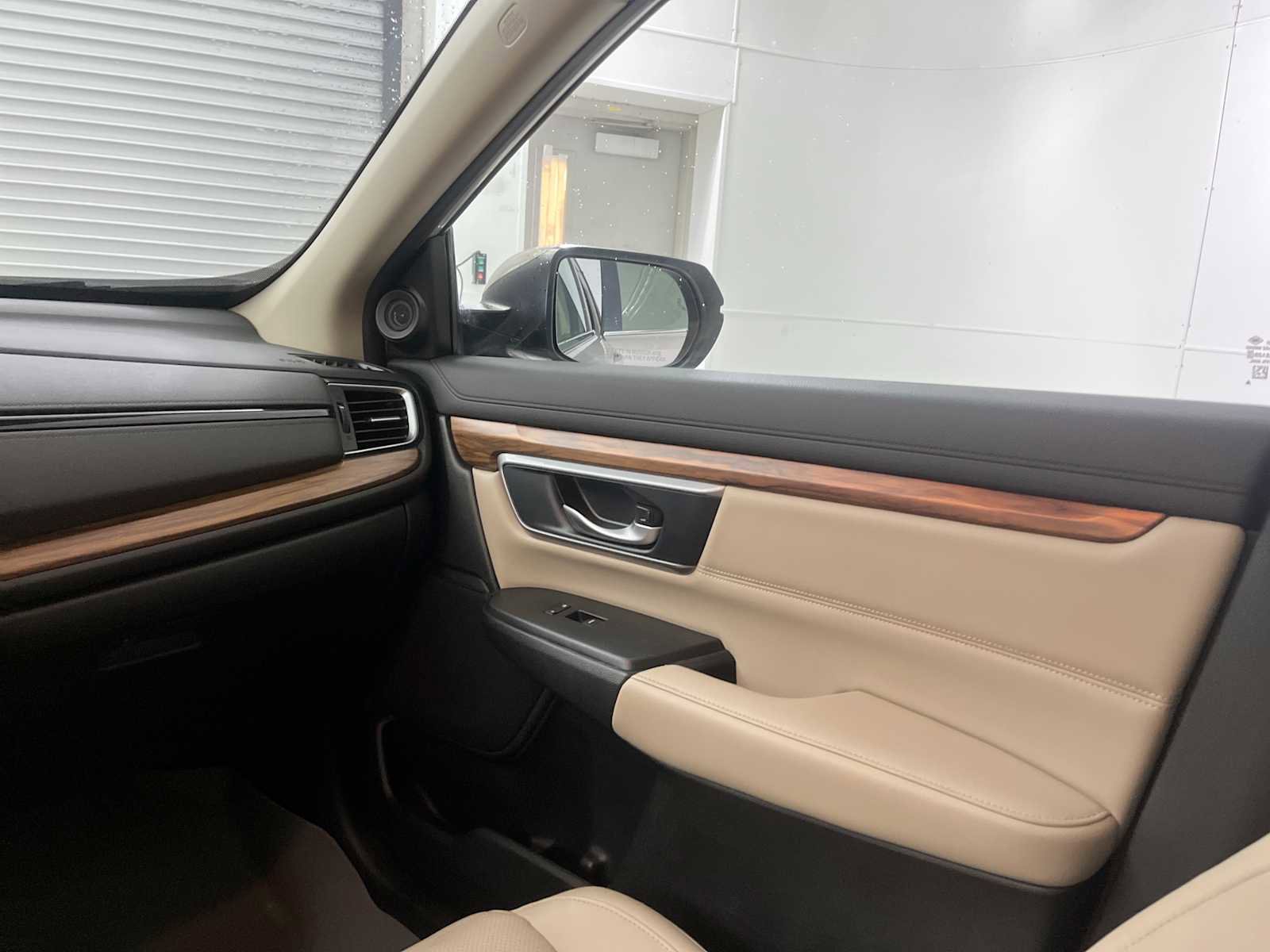 Used 2017 Honda CR-V Touring image 10