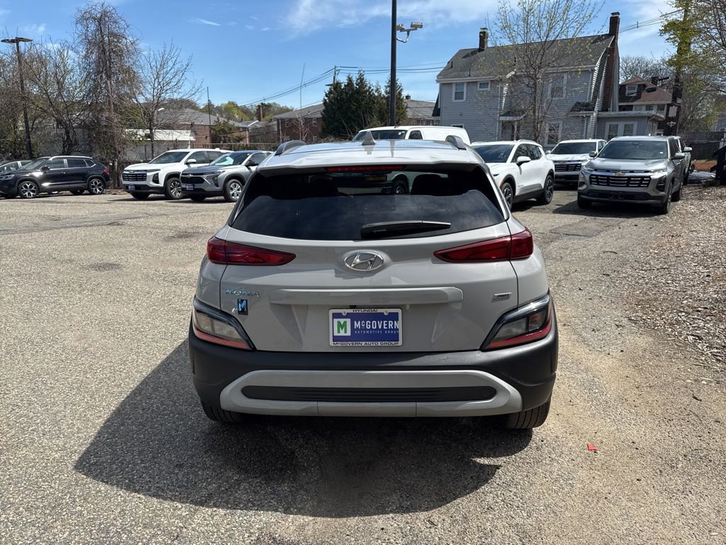Used 2023 Hyundai Kona SEL w/ Convenience Package image 4