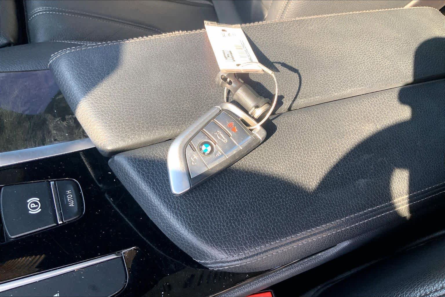 Used 2020 BMW 540i w/ Premium Package RWD image 14