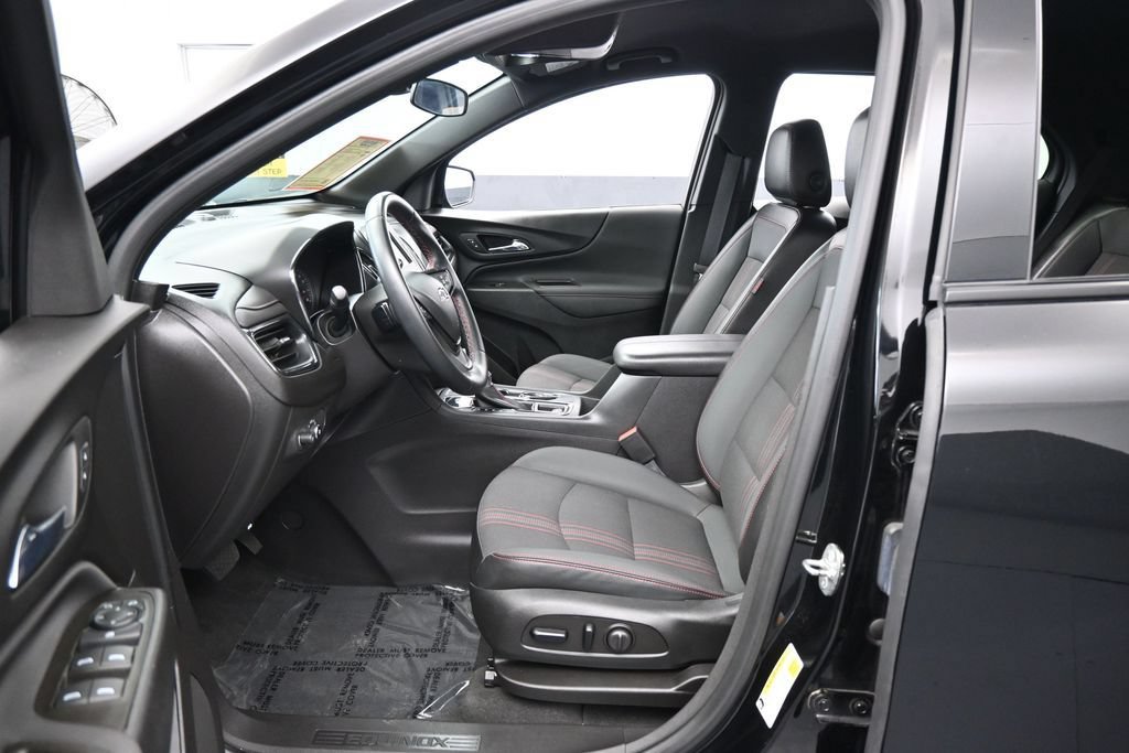 Used 2024 Chevrolet Equinox RS FWD image 11