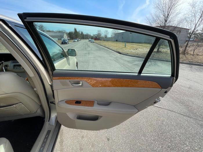 Used 2007 Toyota Avalon Limited image 29