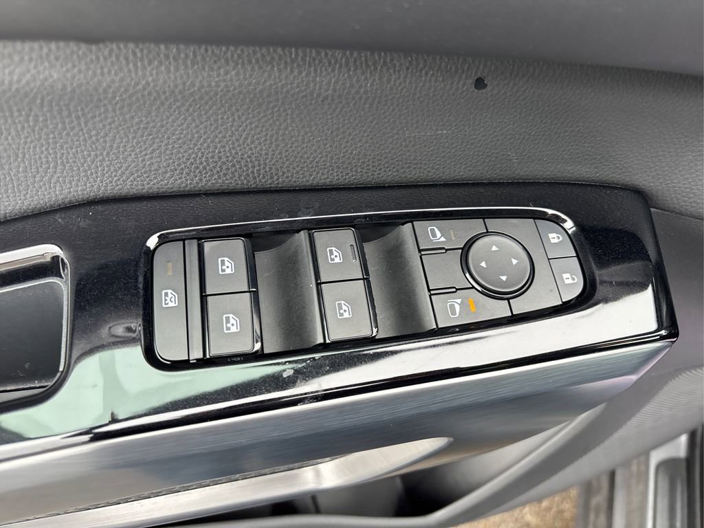 Used 2024 Nissan Pathfinder SL image 34