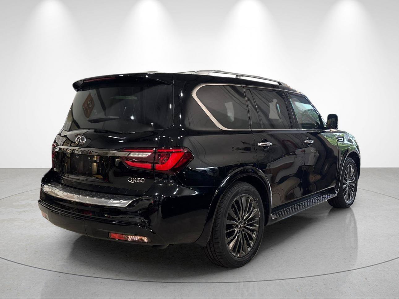 Used 2023 INFINITI QX80 Premium Select w/ Cargo Package AWD/4WD image 5