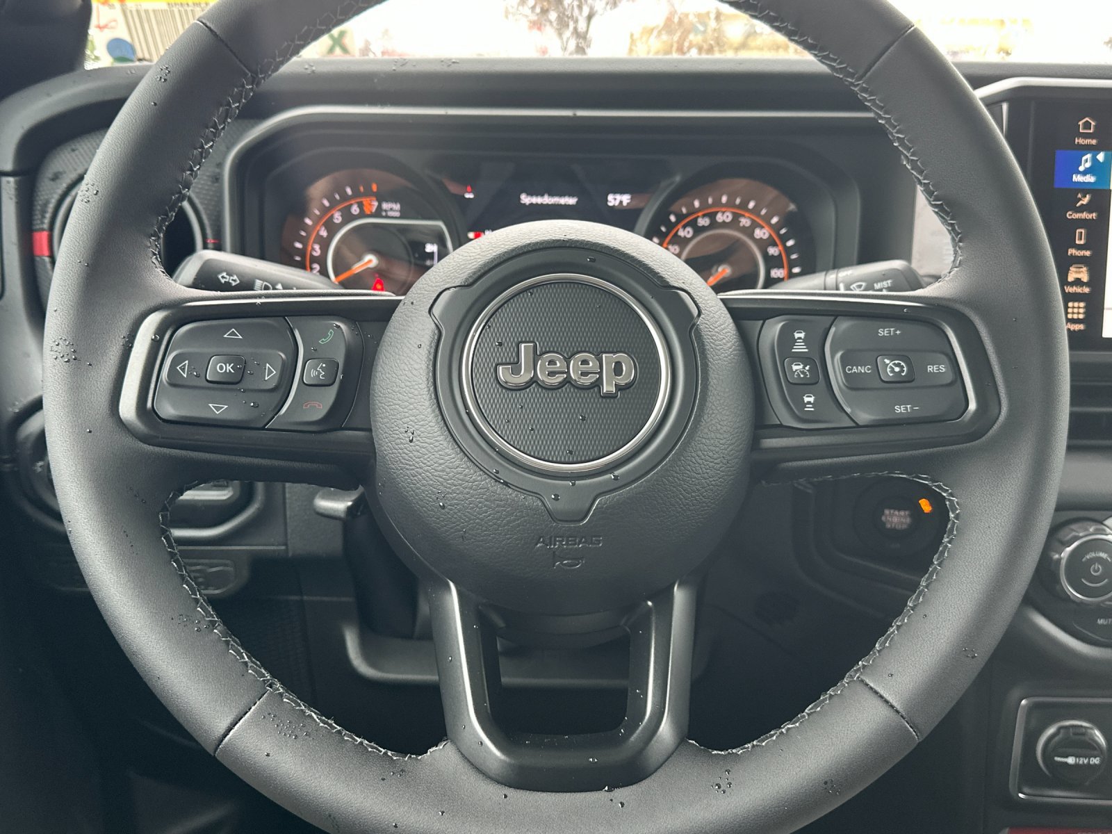 New 2026 Jeep Gladiator Rubicon w/ Steel Power Dome Hood Package AWD/4WD image 22