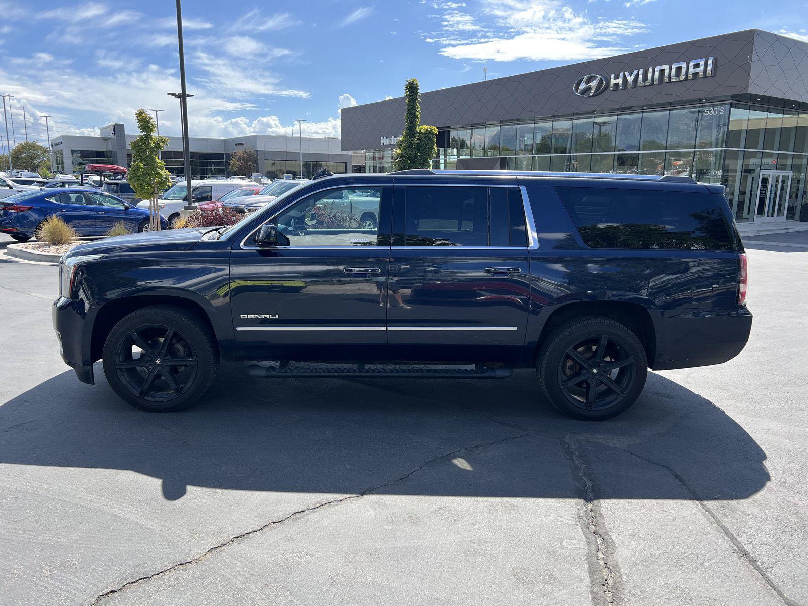 Used 2017 GMC Yukon XL Denali w/ Open Road Package AWD/4WD image 23