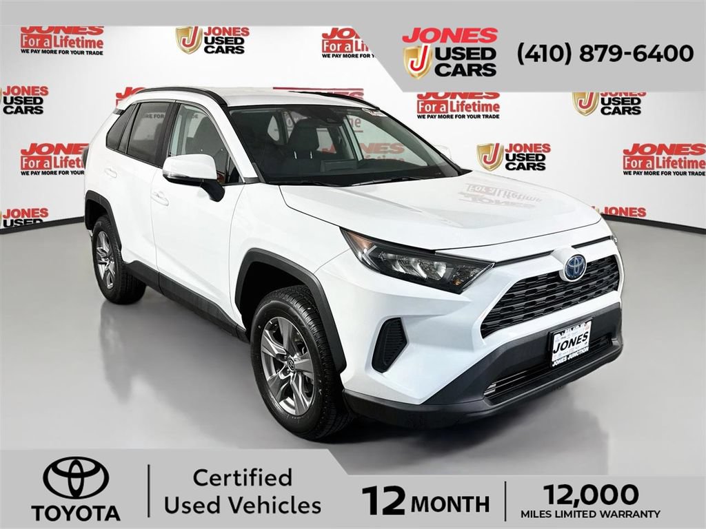 Certified 2022 Toyota RAV4 LE AWD/4WD image 1