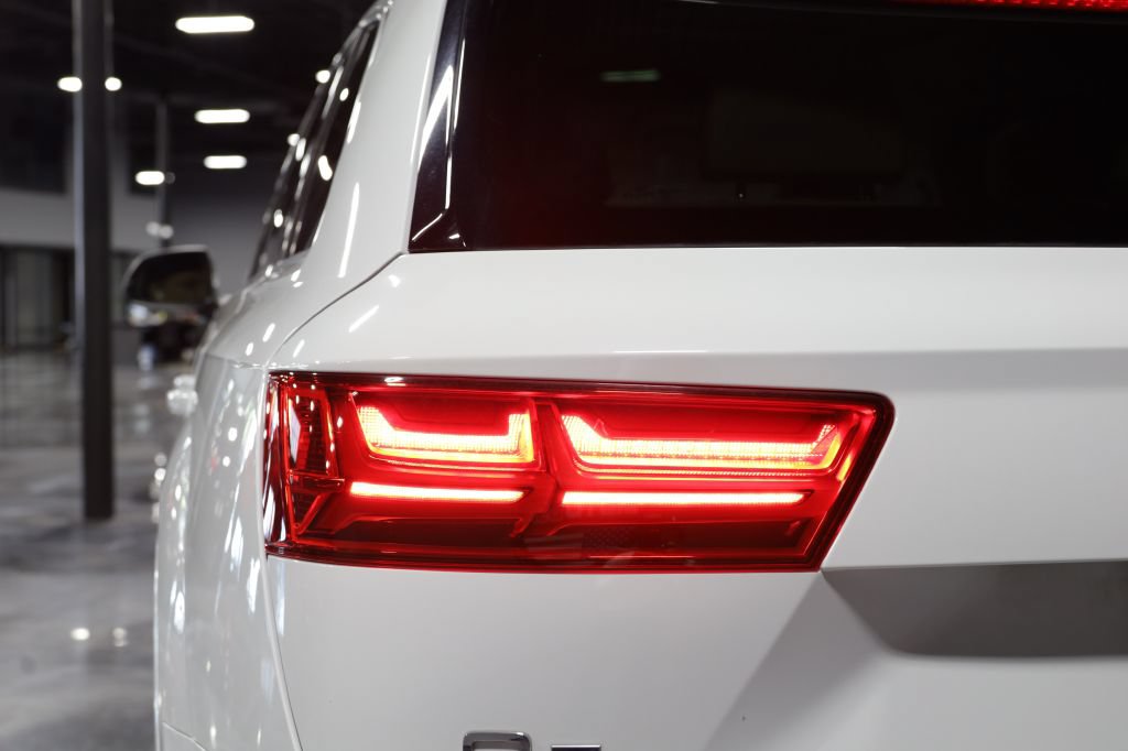 Used 2017 Audi Q7 3.0T Premium Plus AWD/4WD image 44