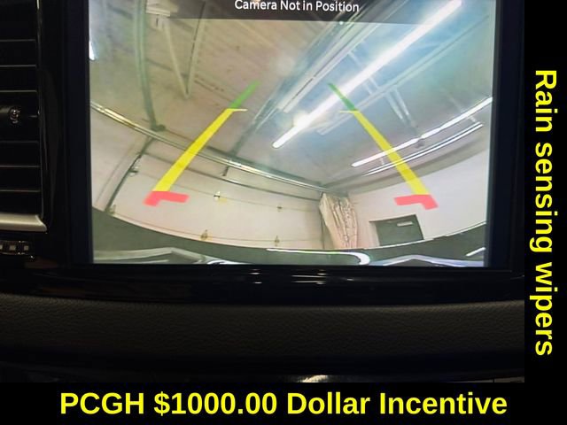 Used 2024 Chrysler Pacifica Touring-L image 15