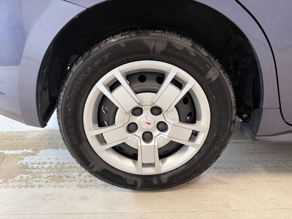 Used 2009 Pontiac Vibe w/ Preferred Package image 11