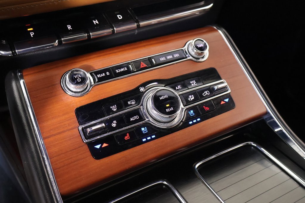 Used 2021 Lincoln Aviator Grand Touring w/ Equipment Group 301A image 8