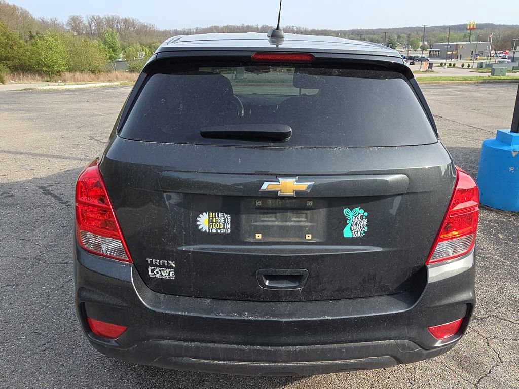 Used 2020 Chevrolet Trax LS w/ Tint and Cruise Package FWD image 5