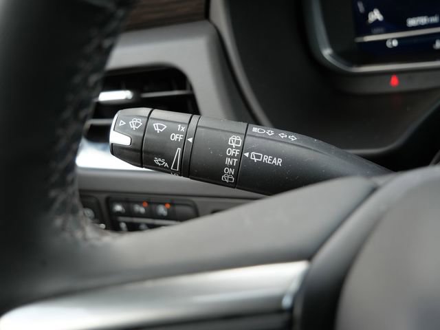 Used 2023 Chevrolet Suburban Z71 w/ Z71 Off-Road Package image 20