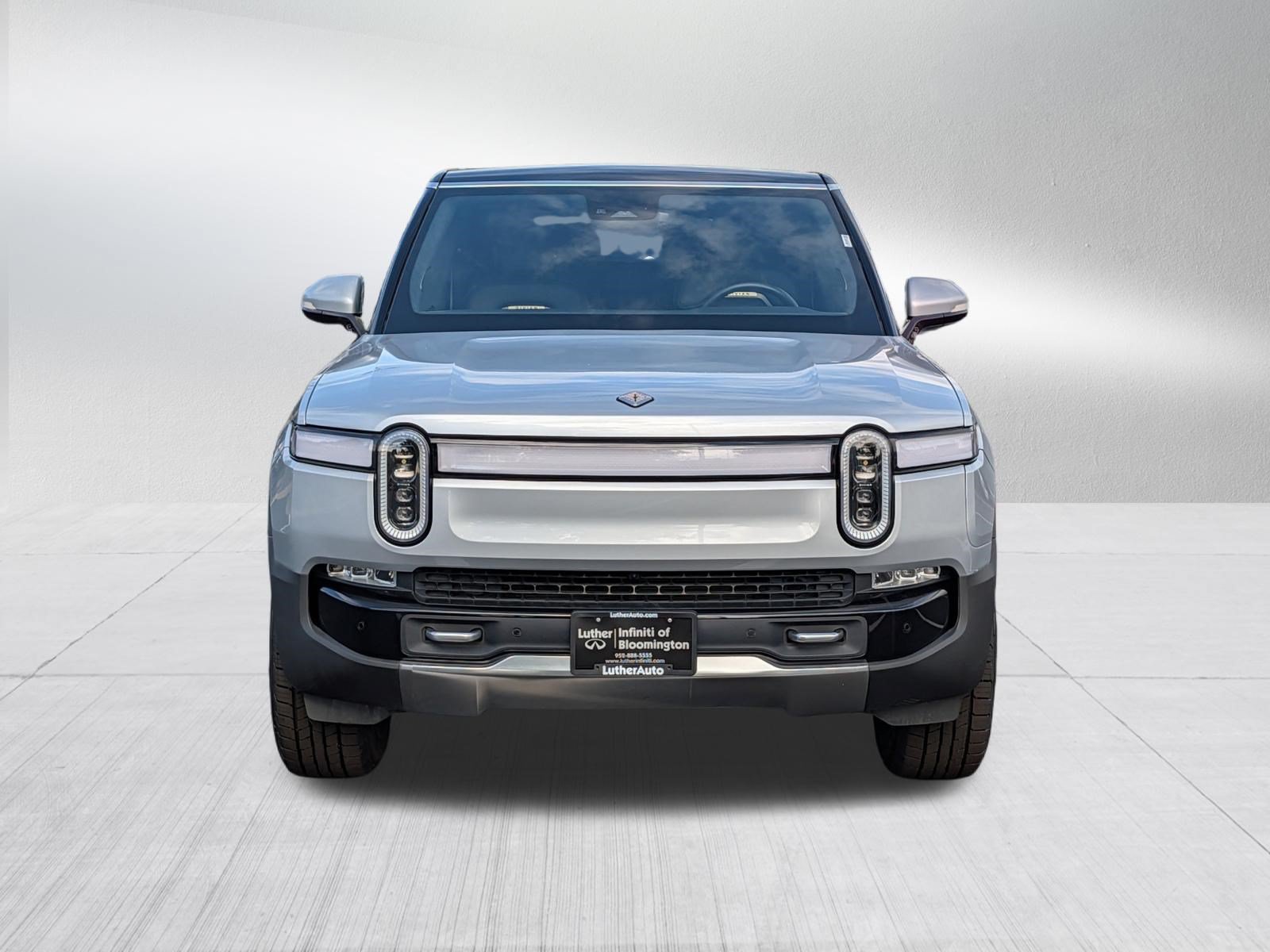 Used 2023 Rivian R1S Adventure Quad AWD/4WD image 2