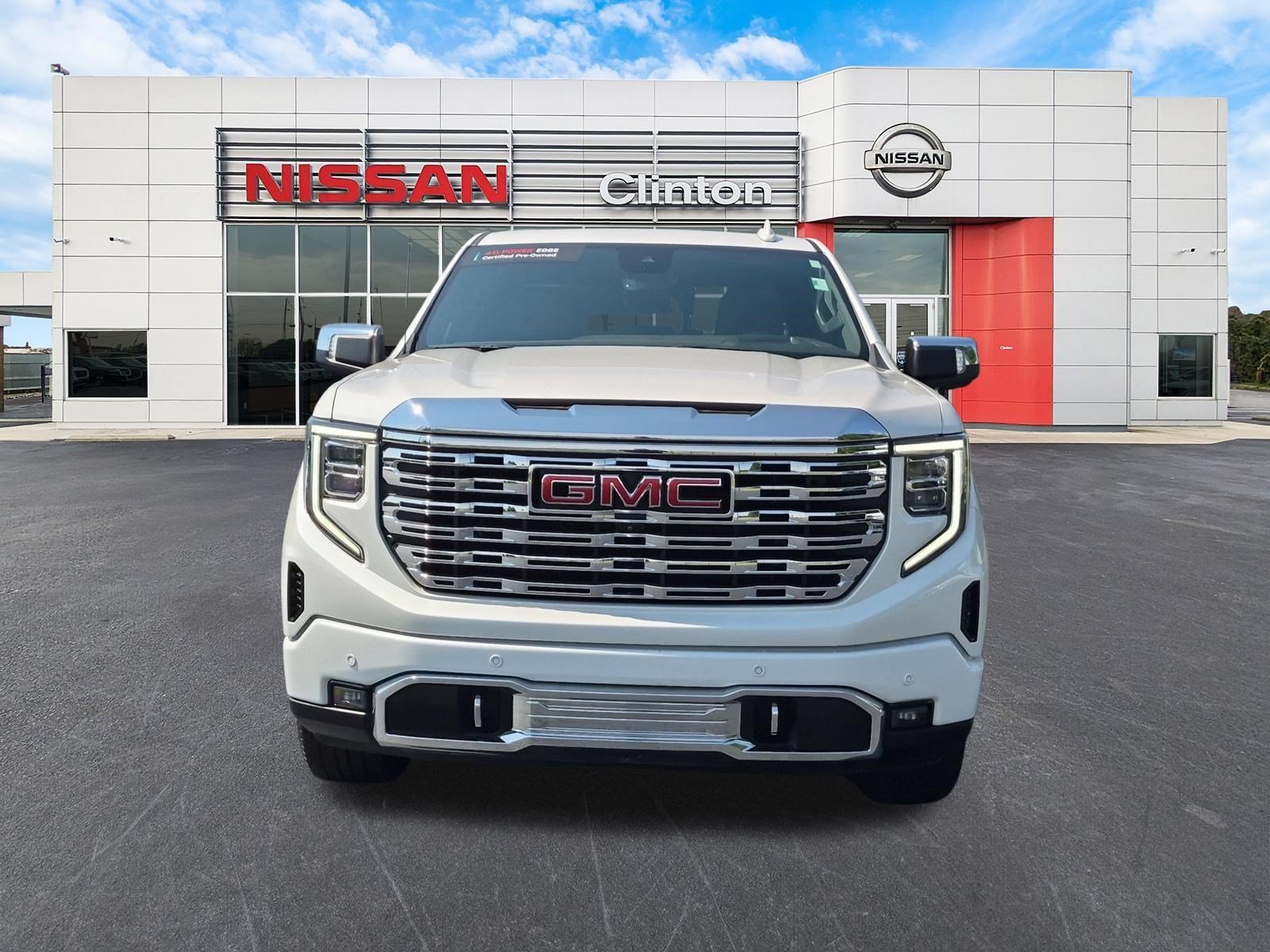 Used 2023 GMC Sierra 1500 Denali AWD/4WD image 8