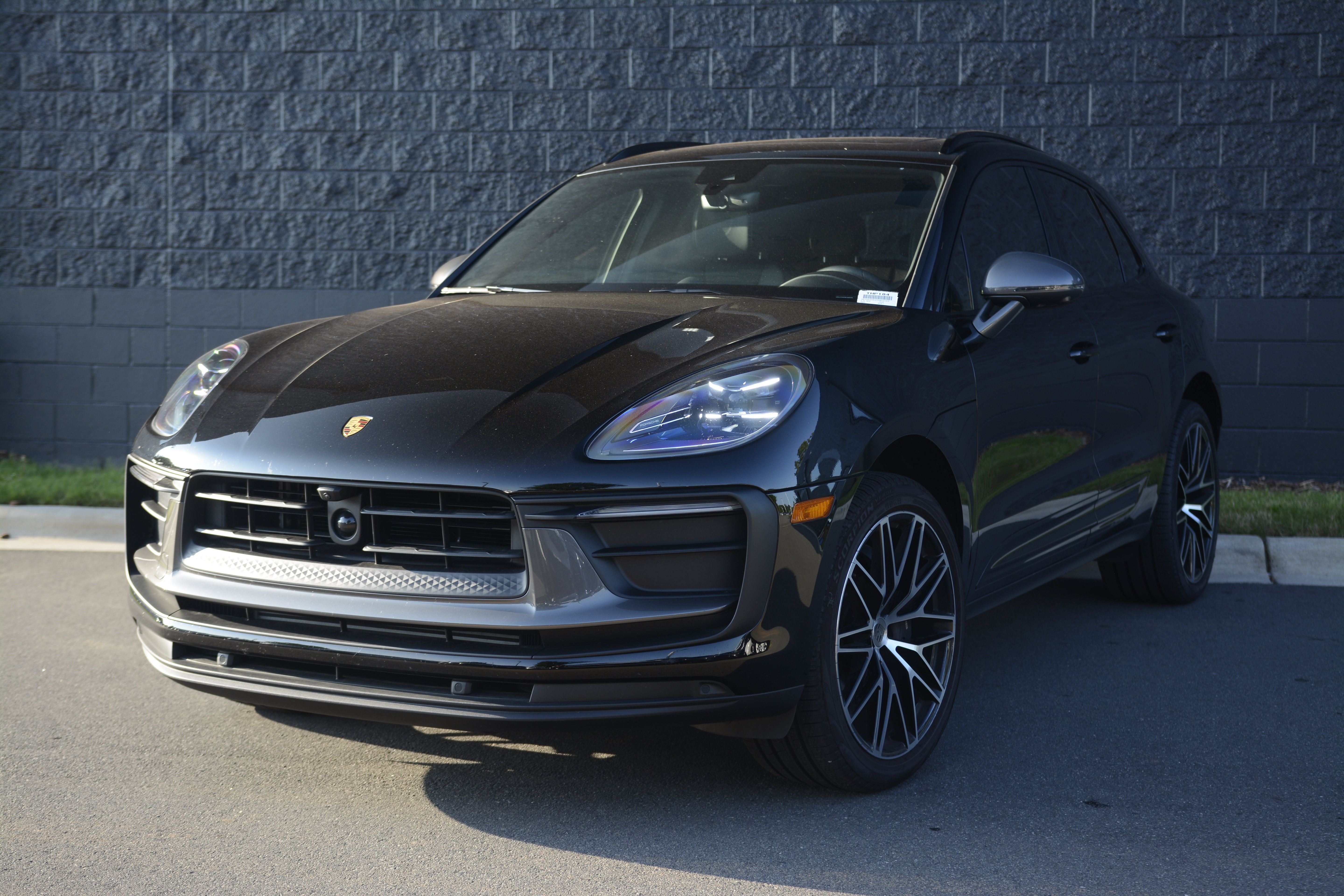 Certified 2026 Porsche Macan Turbo AWD/4WD image 43