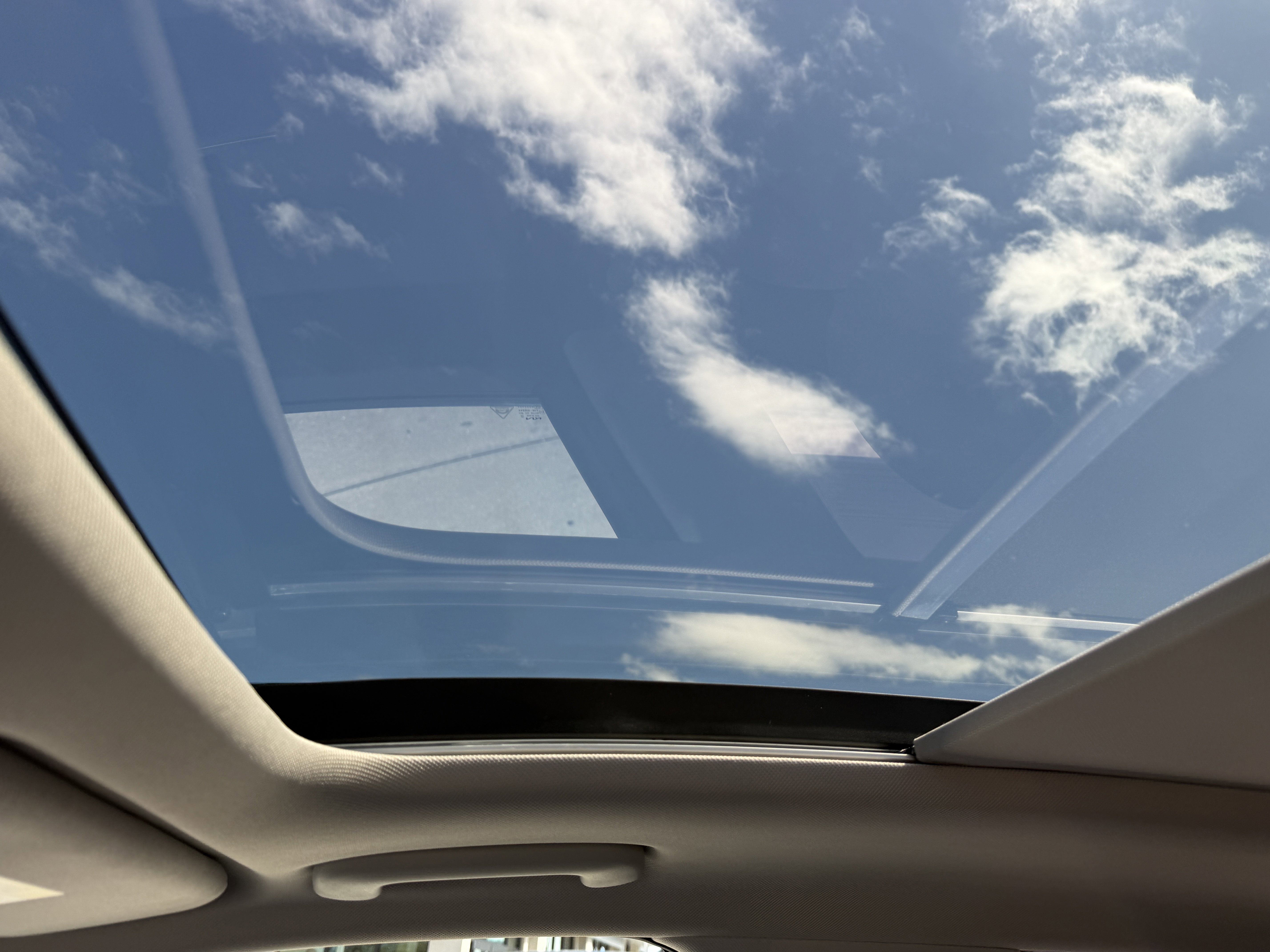 Used 2025 Kia Sorento SX image 23