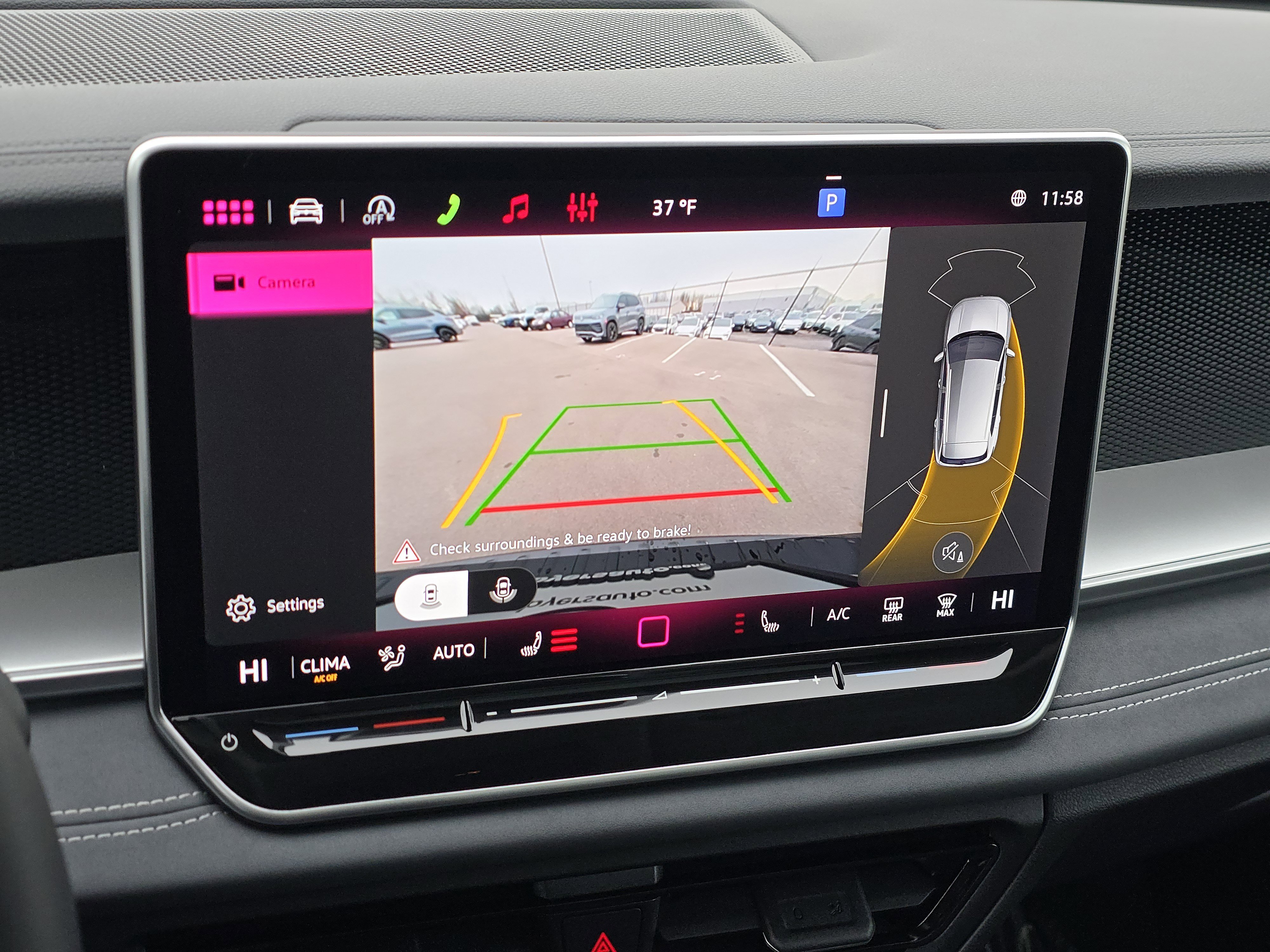 New 2026 Volkswagen Tiguan SE image 24