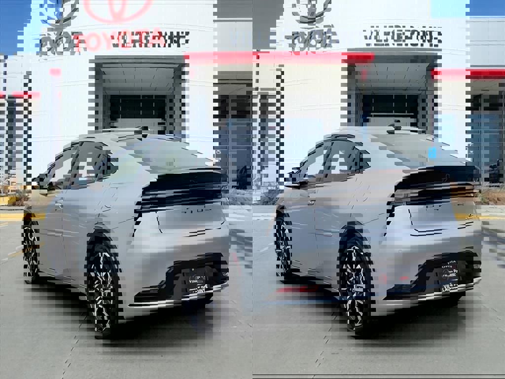 New 2026 Toyota Prius Plug-In Hybrid FWD image 3