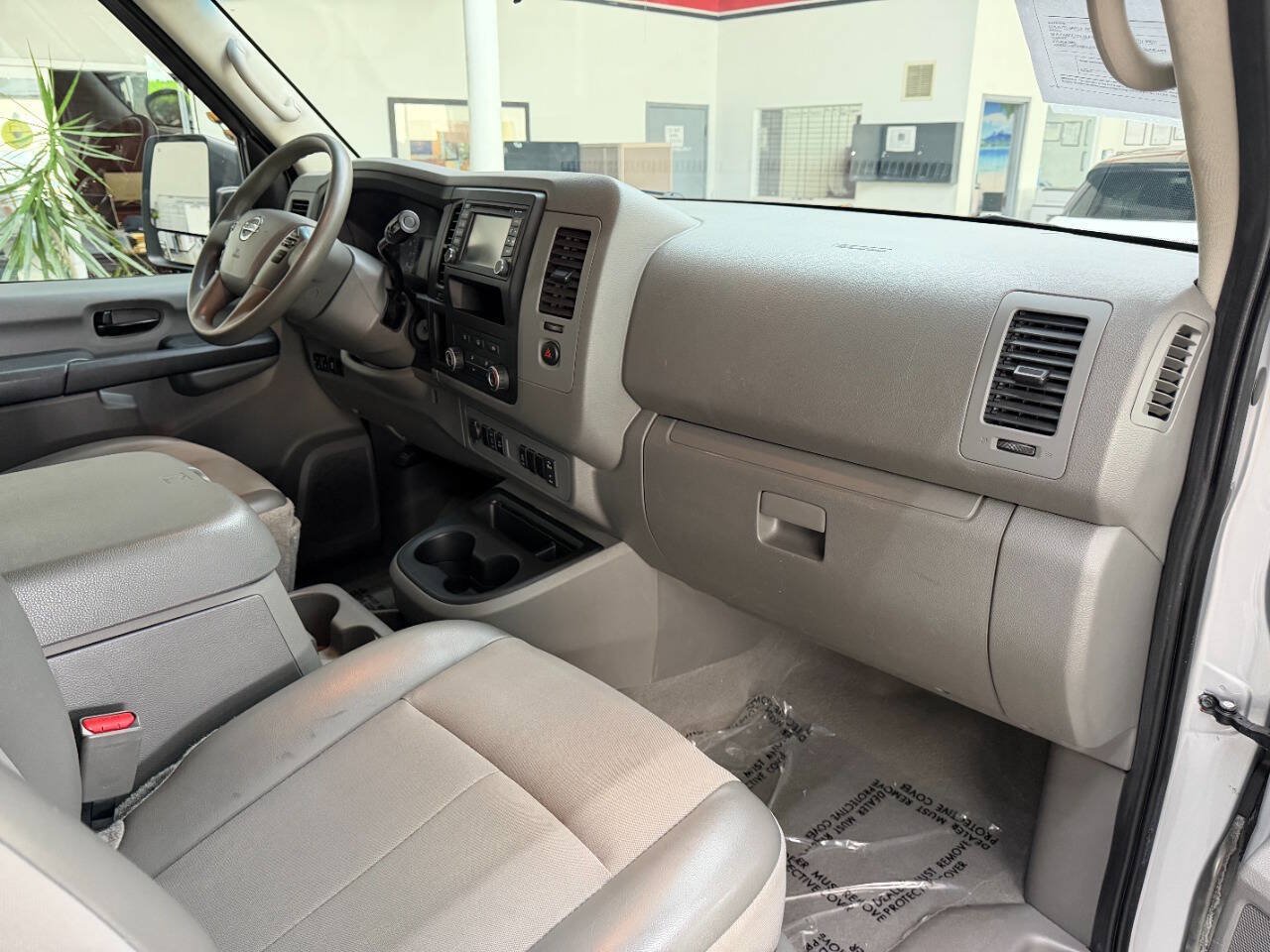 Used 2017 Nissan NV 3500 SV w/ SV Technology Package RWD image 14